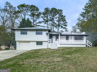 421 Creek Valley Dr, Woodstock, GA 30188