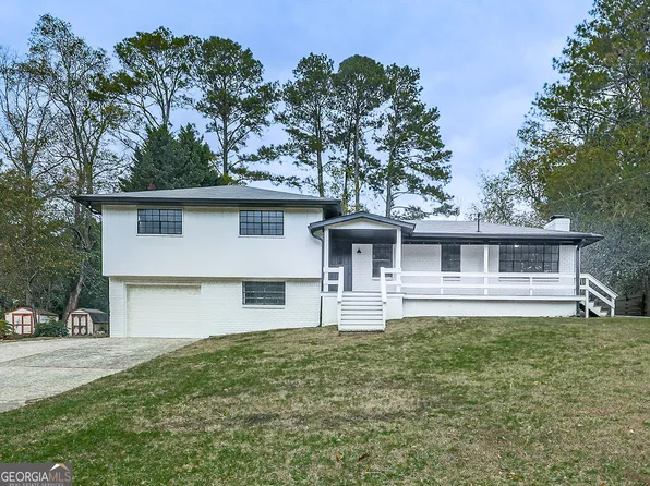 421 Creek Valley Dr, Woodstock, GA 30188