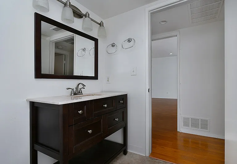 4235 Whitsett Ave #105 — Photo 36
