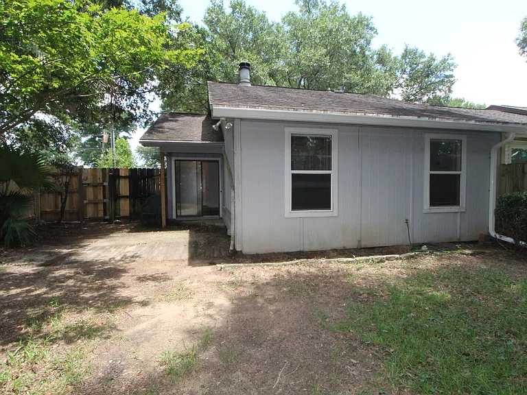6201 Forest Pines Dr #D — Photo 17