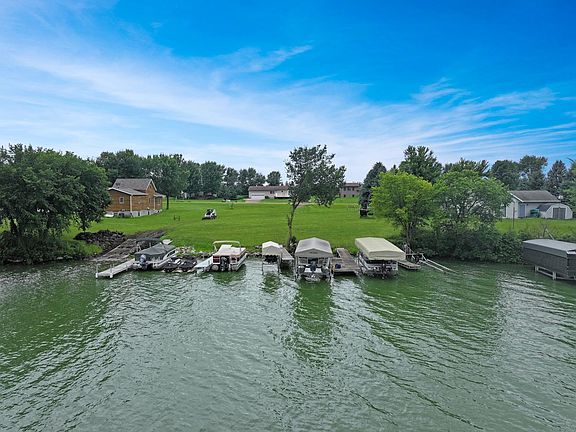 2nd image of 15 Pommier Ln