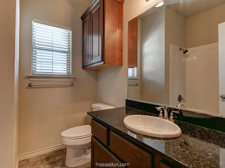 146 Forest Dr — Photo 8