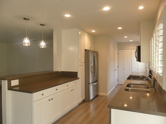 5th image of 1338 E Palm Ave
