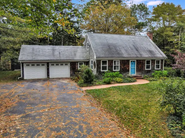 8 Oak Ridge Road, Brunswick, ME 04011