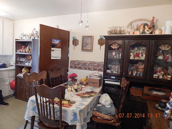 4th image of 1100 Toulon Dr