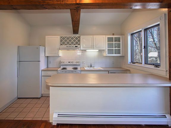 3rd image of 728 Central Ave #202