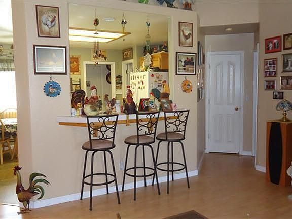 4th image of 3099 Pine St
