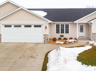 W5646 Hoelzel Way, Appleton, WI 54915