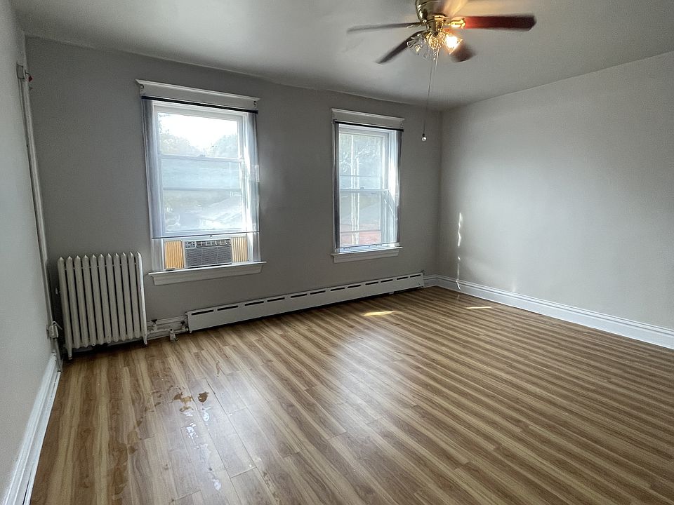 Large living Room!