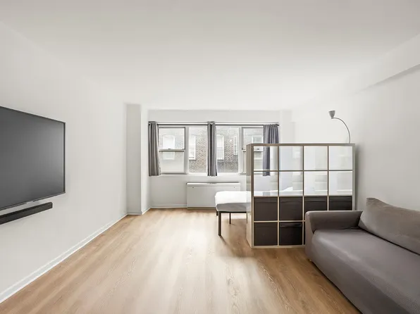 321 East 48th Street image 1 of 13