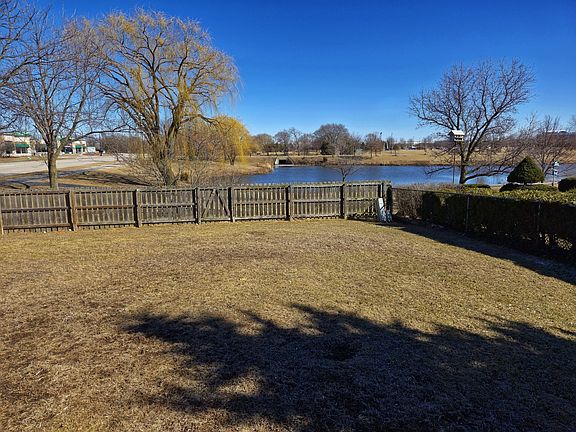 4th image of 1025 Bowie Dr