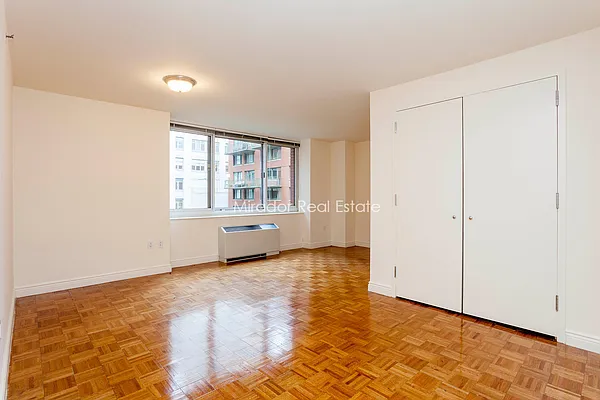 Rented by Mirador Real Estate | media 42