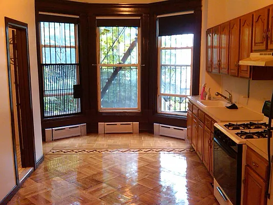 Rented by Alta Real Estate | media 66