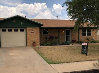 824 Hickory St, Idalou, TX 79329