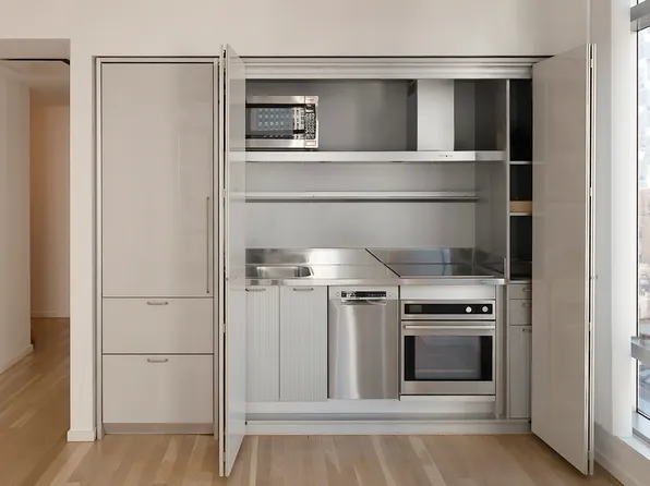 18 West 48th Street image 3 of 8