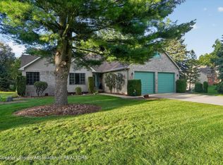 5344 Hilltop Trl, Perry, MI 48872