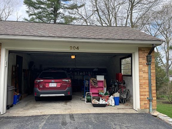 4th image of 204 Follen Rd