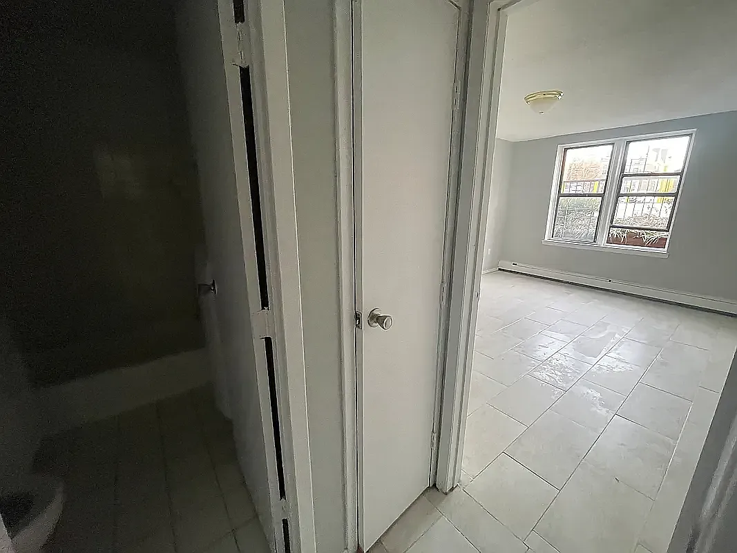 5815 Snyder Avenue — Photo 4