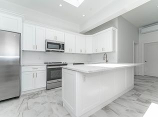 138 E Park Ave #3, Long Beach, NY 11561