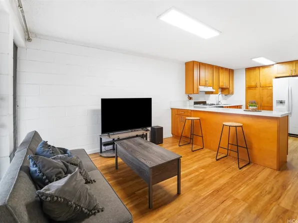 2501 Coyne St APT 102, Honolulu, HI 96826