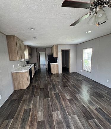3rd image of 662 Country Ridge Rd Trailer 42