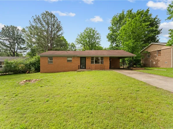 357 W Wren Cir, Fayetteville, AR 72704