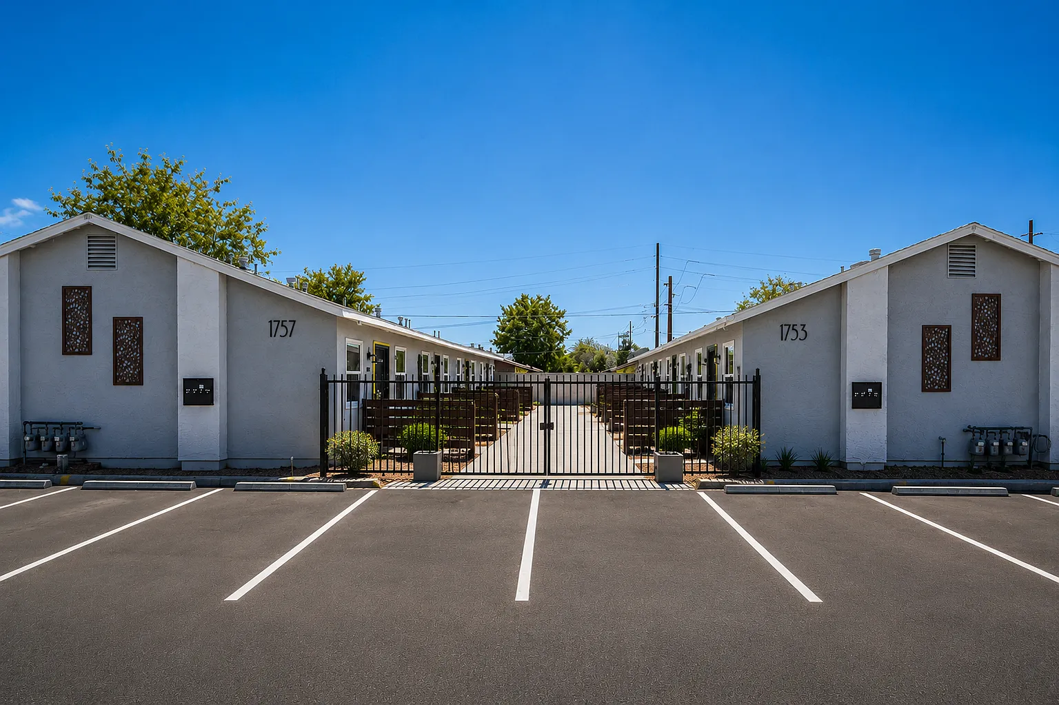 2 bed, 650 sqft, $995 — Photo 1