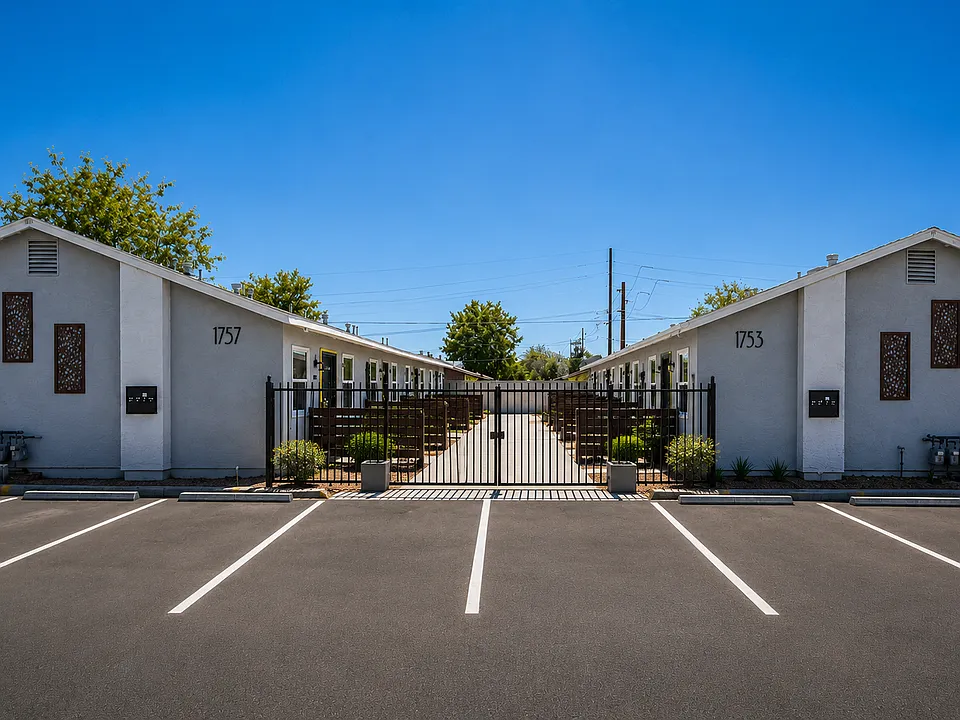 1757 E Harvard St #3