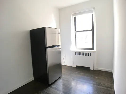 Rented by Bohemia Realty Group | media 4