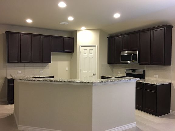 Kitchen / pantry