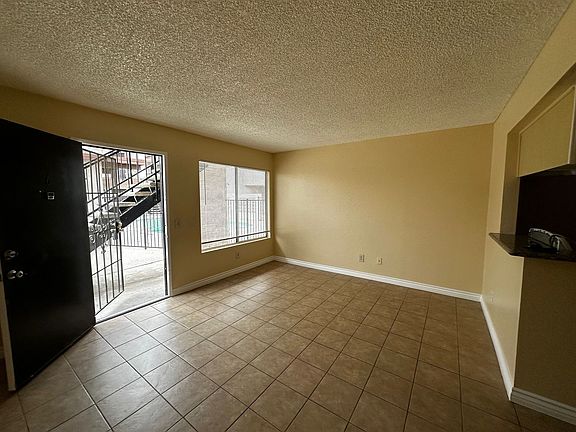 2nd image of 1405 E Lynwood Dr APT 6