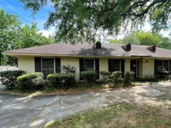 2556 Carter Hill Rd, Montgomery, AL 36106