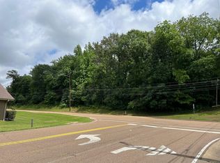 710 Lake Rd, Dyersburg, TN 38024