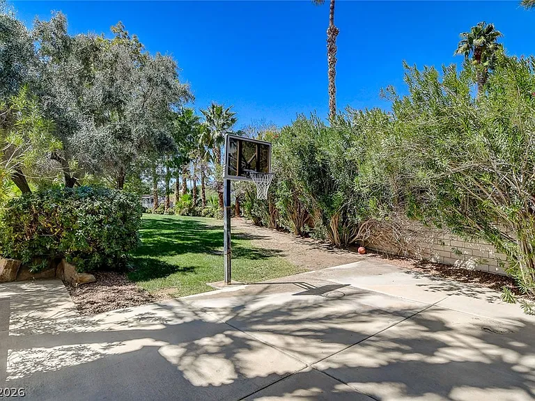 2041 Troon Dr — Photo 88