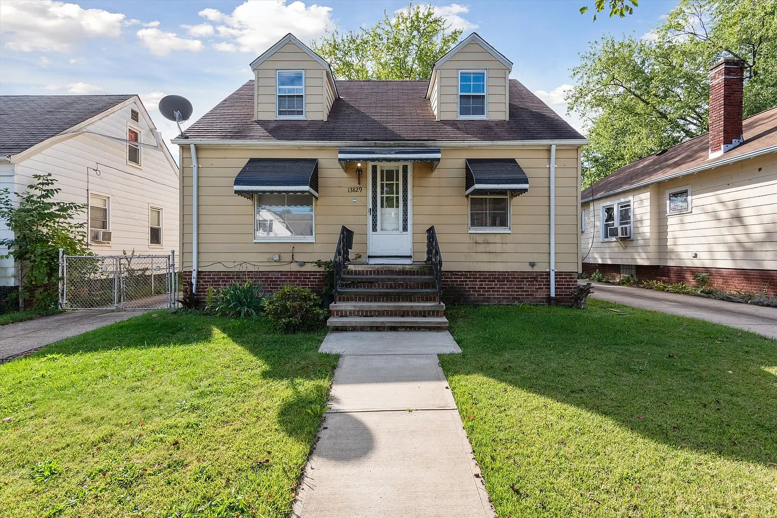 13829 West Ave photo 1