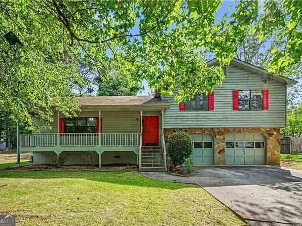 1208 Gate Post Ln, Lawrenceville, GA 30044