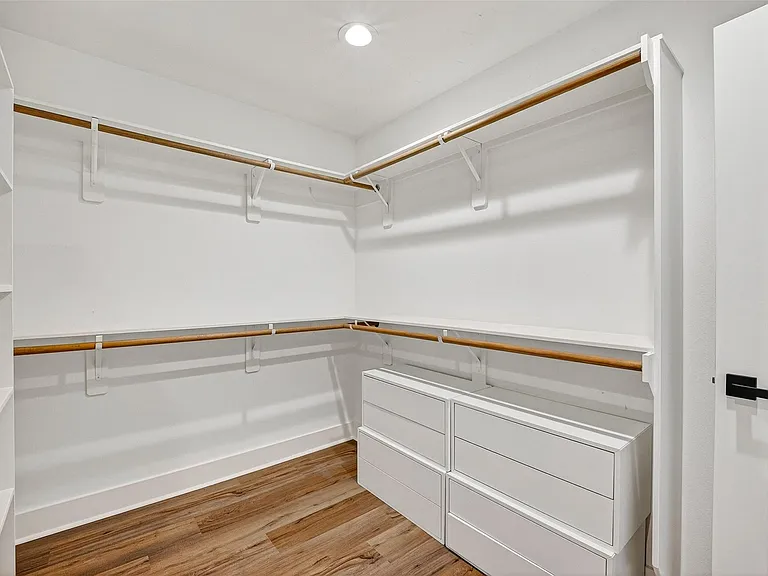 7314 Avenue L — Photo 21