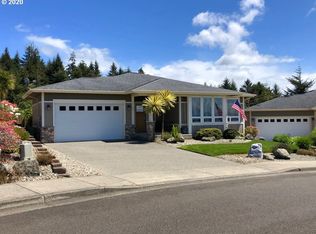 971 Inlet Loop, Coos Bay, OR 97420