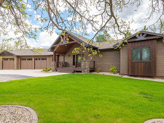 3rd image of 20768 Larkspur Rd