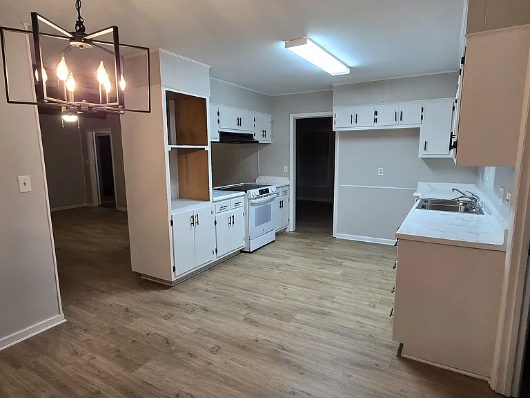 1210 Arbor Ave SW — Photo 8