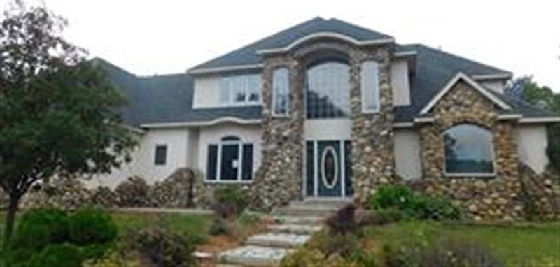 1st image of 4121 Interlachen Dr NE