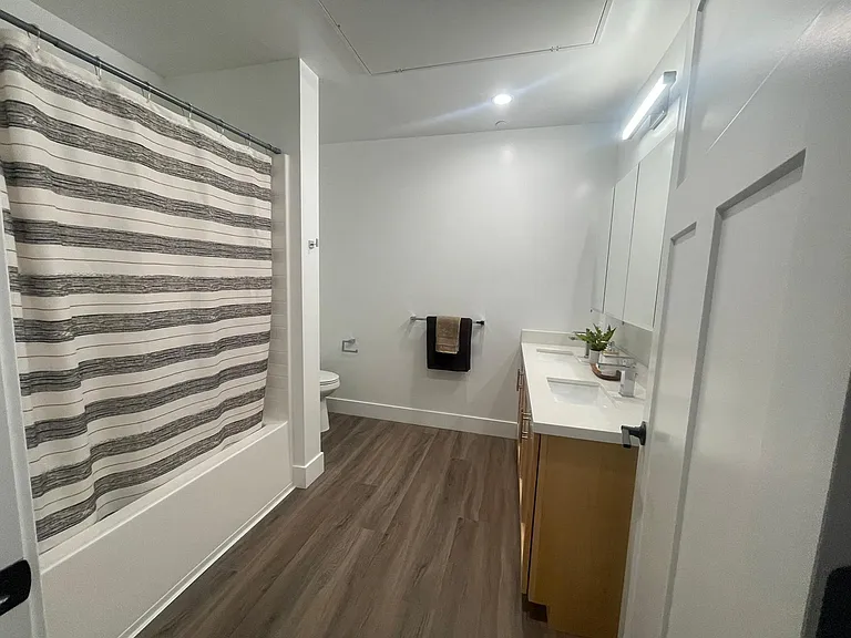 14660 Whittier Blvd — Photo 7