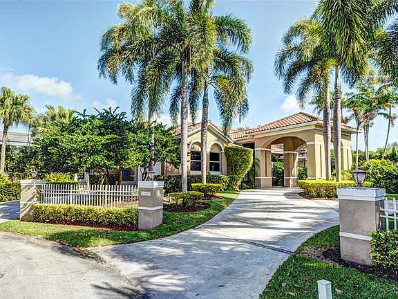 3rd image of 12025 SW 70th Ct