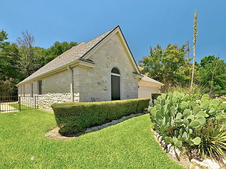 125 Melissa Ct — Photo 2