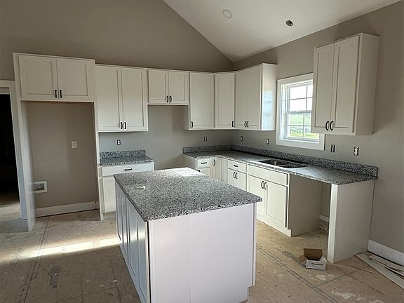 3rd image of 1183 Erwin Rd