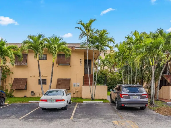 6854 NW 173rd Dr APT 210, Hialeah, FL 33015