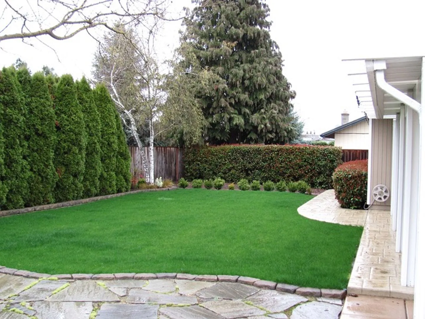 3 bedroom, 2 bathroom house located in Central Point - .18 acre lot — Photo 4