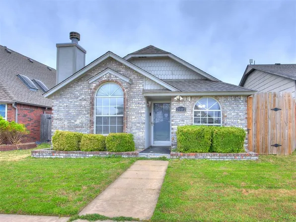 2102 Lakecrest Dr, Moore, OK 73170