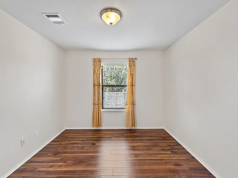 2101 Golden Arrow Ave — Photo 45