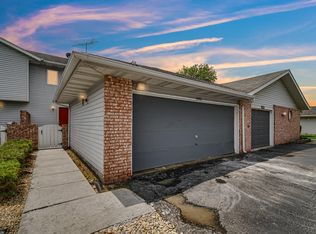 2582 Brookwood Dr, Crown Point, IN 46307